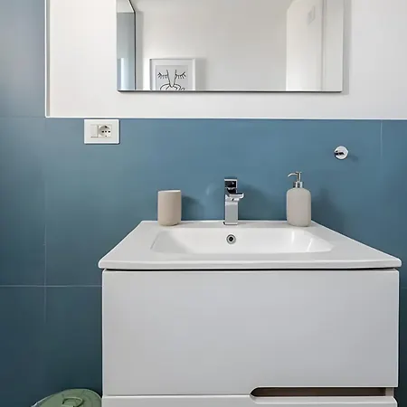 The Tiny House 70128